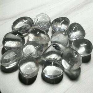 Beautiful Clear Quartz Tumbles, sold by bundle 14 pieces